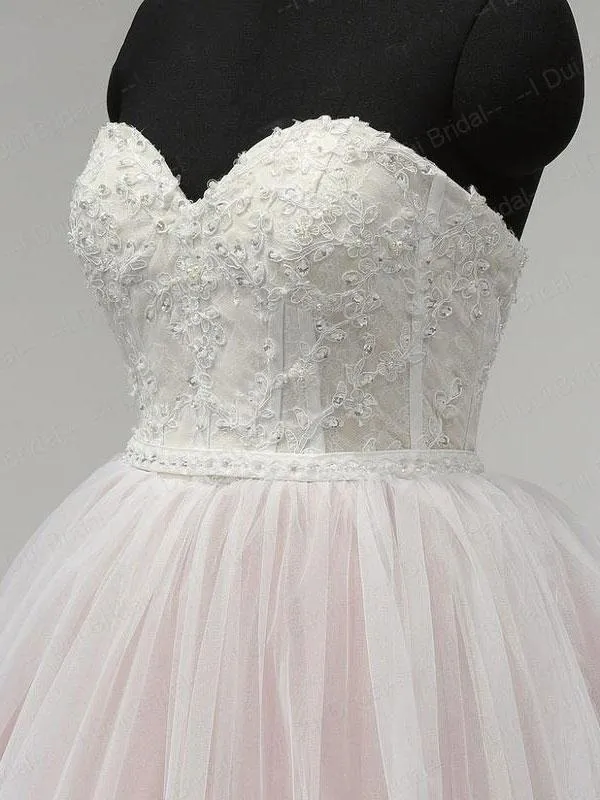 A-line Sweetheart Chapel Train Organza Lace Beaded Wedding Dresses SWD026