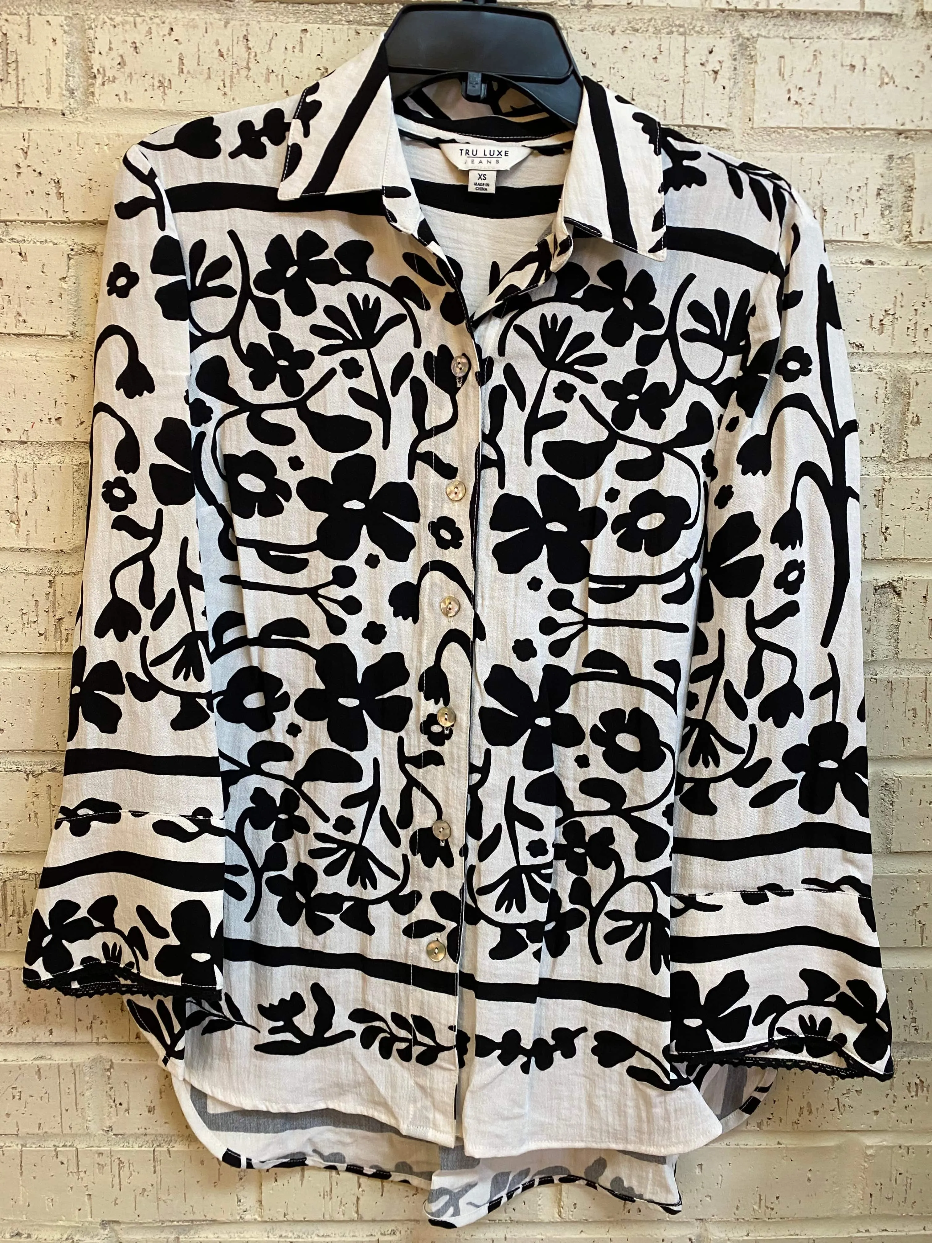 Border Print Button Up Top
