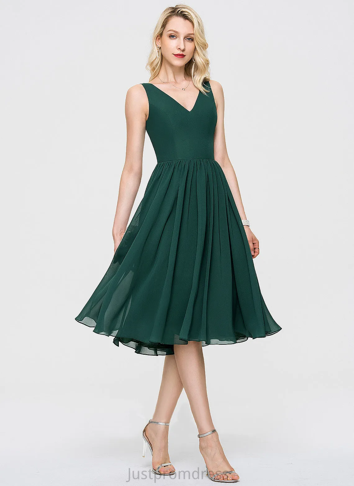 Kira A-Line Cocktail Dresses V-neck Chiffon Cocktail Knee-Length Dress