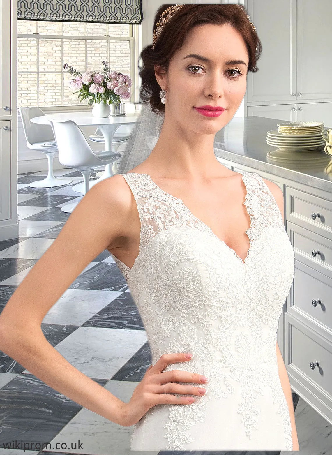 Mavis Trumpet/Mermaid V-neck Court Train Chiffon Wedding Dress SWKP0013788