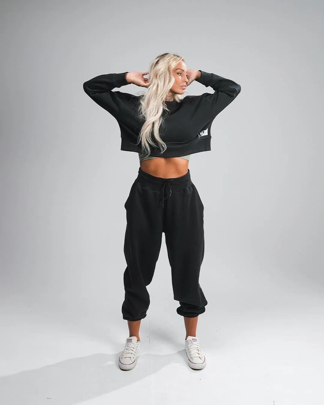 WOMENS OVERSIZED CROP CREWNECK - BLACK